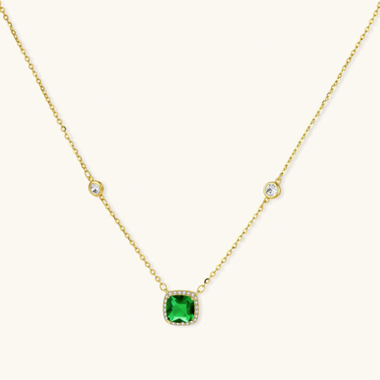 Émeraude rêves : collier chic et tendance - Feebella